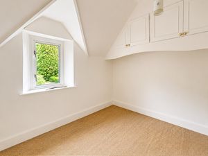Bedroom- click for photo gallery
